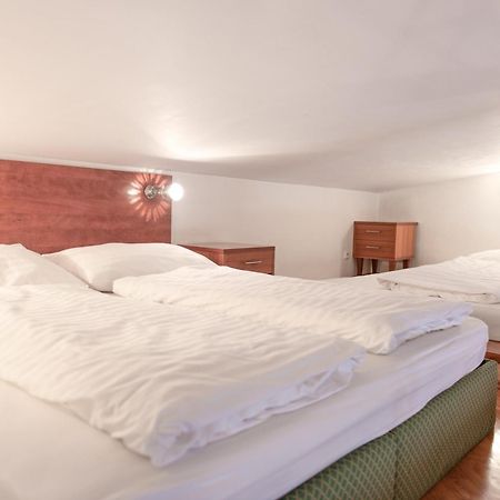 Moonlight Apartments Old Town Прага Экстерьер фото